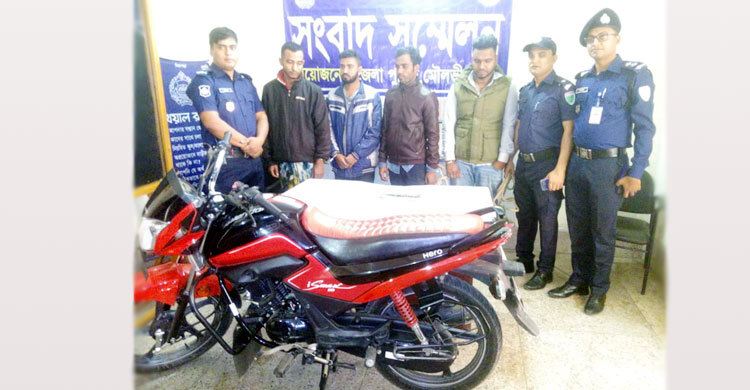 সিসি ক্যামেরার ফুটেজ দেখে ছিনতাইকারী ধরল পুলিশ