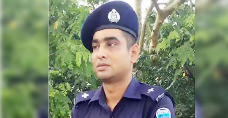 প্রেমিকার টাকায় বাড়ি বানালেন এসআই, অতঃপর...