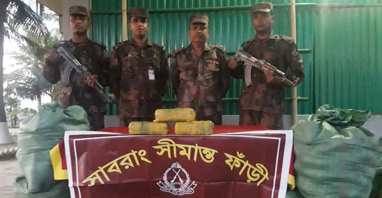 ৫০ হাজার ইয়াবা ফেলে পালাল তারা