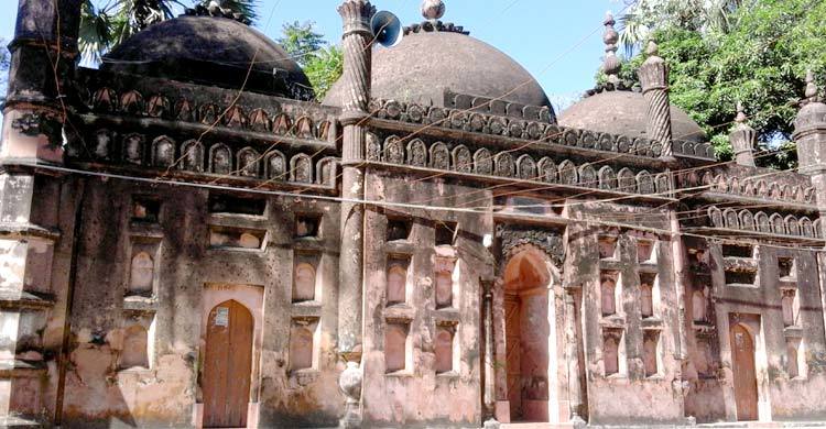 মসজিদটির বয়স ৪শ বছর