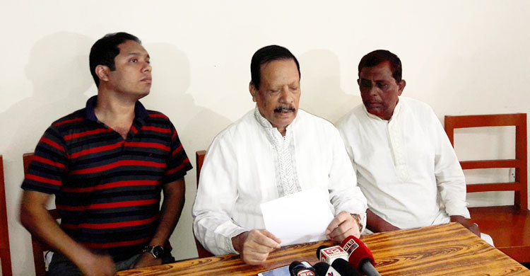 নিজাম হাজারীর নির্দেশে বিএনপির প্রার্থী অবরুদ্ধ