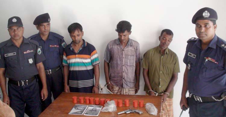 জয়পুরহাটে তিন জেএমবি সদস্য আটক