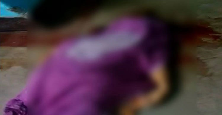 মায়ের সামনে দিয়ে হেঁটে গেল হত্যাকারীরা