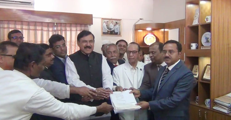 মনোনয়নপত্র জমা দিলেন নৌপরিবহন মন্ত্রী