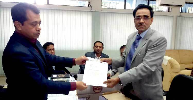 বিএনপির মনোনয়ন পেয়ে পদত্যাগ করলেন চেয়ারম্যান