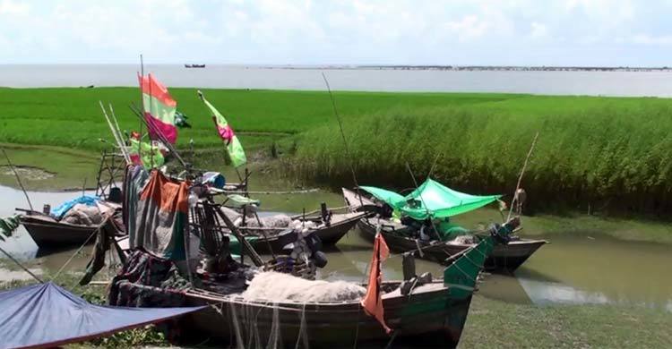 মেঘনায় নামেননি লক্ষ্মীপুরের অর্ধলাখ জেলে