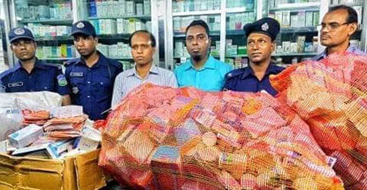 ফার্মেসি ঘুরে ৩ লাখ টাকার ভেজাল ওষুধ জব্দ