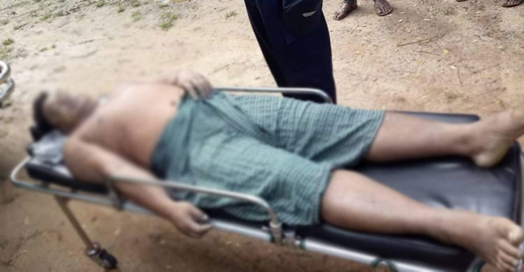 মদ খাওয়ার পর ঢলে পড়লেন স্বেচ্ছাসেবক লীগ নেতা