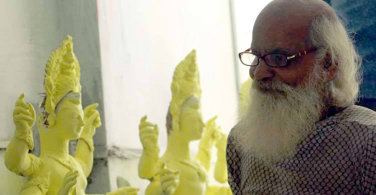 ৬০ বছর ধরে প্রতিমা তৈরি করছেন তিনি