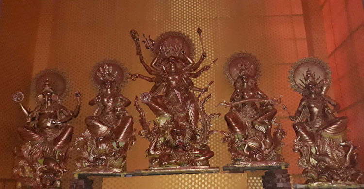 দুর্গোৎসবকে ঘিরে রঙিন নরসিংদী