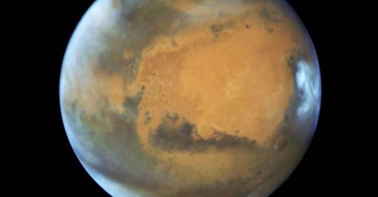 NASA predicts people on Mars within 25 years