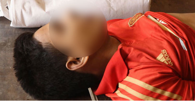 বন্ধুর ছুরিকাঘাতে প্রাণ গেল বন্ধুর