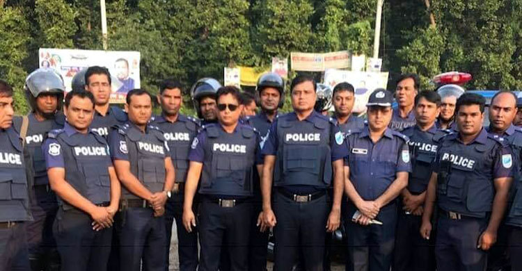 গাজীপুরে সতর্ক পুলিশ