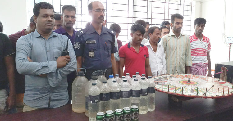 দৌলতদিয়া যৌনপল্লীতে এসপি মিলির হানা