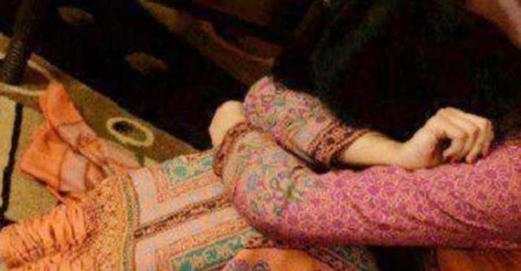 ফার্মেসিতে গৃহবধূকে ধর্ষণ করলেন যুবদল নেতা