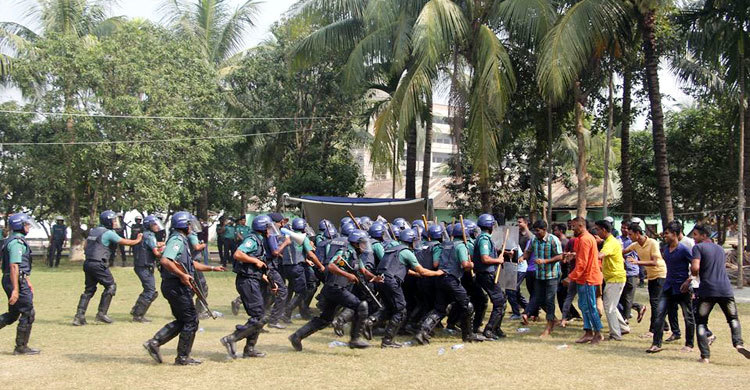 রাজশাহী সীমান্তে বাড়ছে অপরাধ, পুলিশ ব্যস্ত রুটিন কাজে