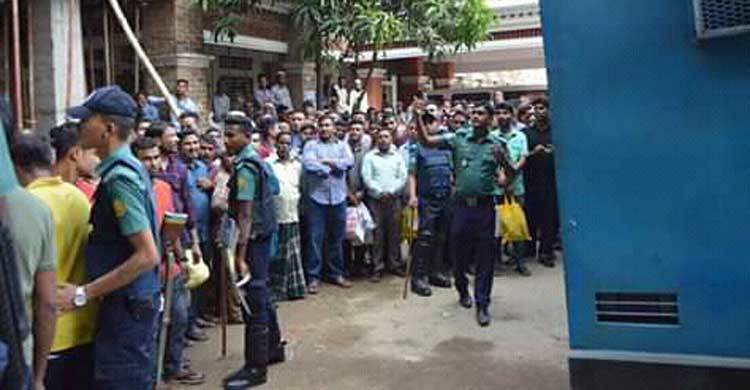 ২৪ নেতাকর্মীকে পাঠানো হলো কারাগারে