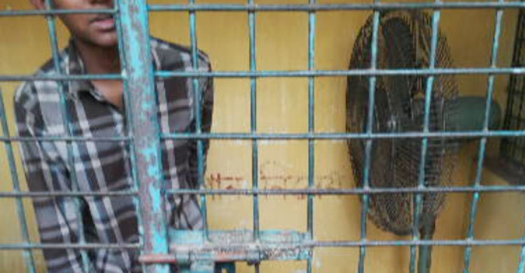 একটি প্রাইভেটকারের জন্য ৩ বন্ধুর দুর্ধর্ষ কাণ্ড