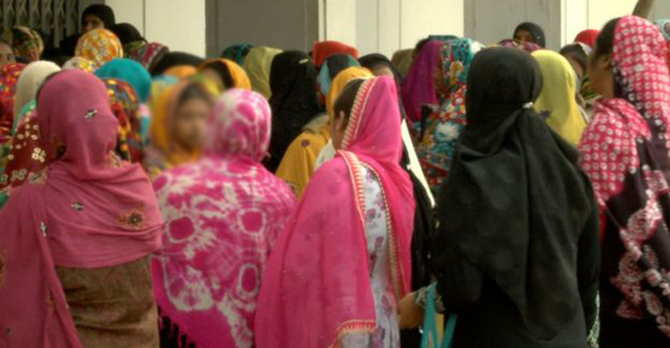 আম কুড়াতে গিয়ে ধর্ষণের ঘটনায় মামলা