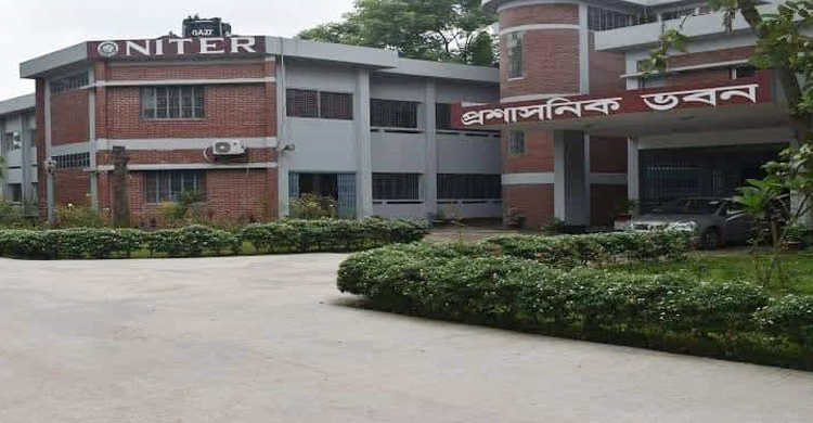 প্রতিবাদ করায় চার শিক্ষার্থীকে ফেল করালেন শিক্ষক