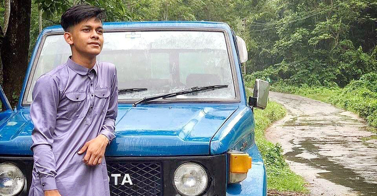 নাম ধরে ডাকায় কুপিয়ে জখম!