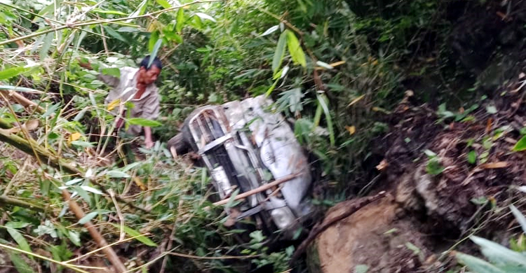 বান্দরবানে সেনাবাহিনীর গাড়ি খাদে পড়ে নিহত ১