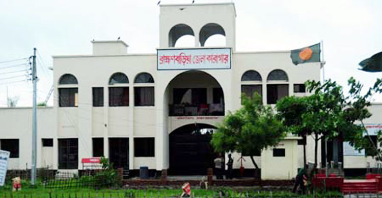 কারাগারে স্ত্রীর সঙ্গে দেখা করার পর হাজতির মৃত্যু