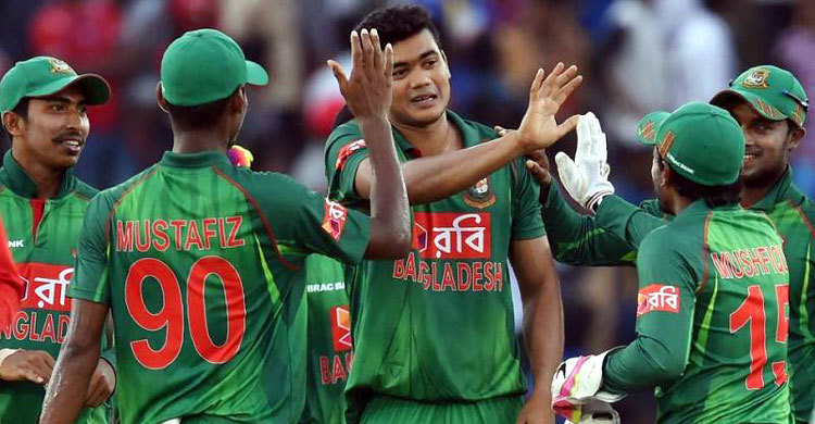 ফিল্ডিংয়ে নেমে লঙ্কানদের চেপে ধরেছে বাংলাদেশ