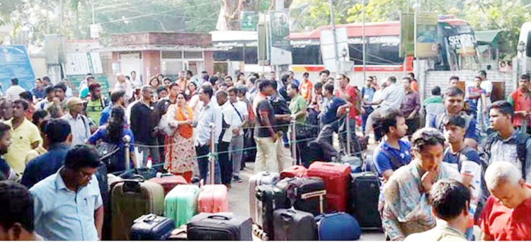 Benapole-Passenger-Jam-04