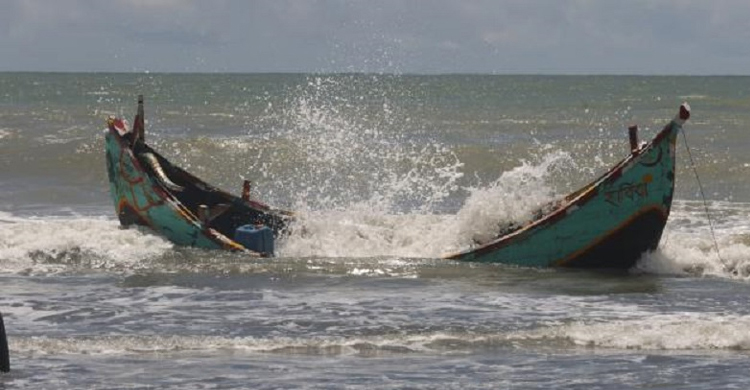 সারিয়াকান্দিতে নৌকা ডুবে ২ নারীর মৃত্যু ৩০ যাত্রী নিখোঁজ