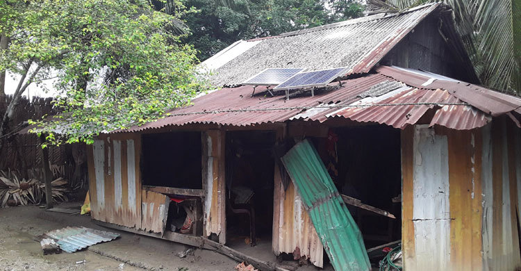 গৃহবধূকে ধর্ষণে ব্যর্থ হয়ে লুটপাট