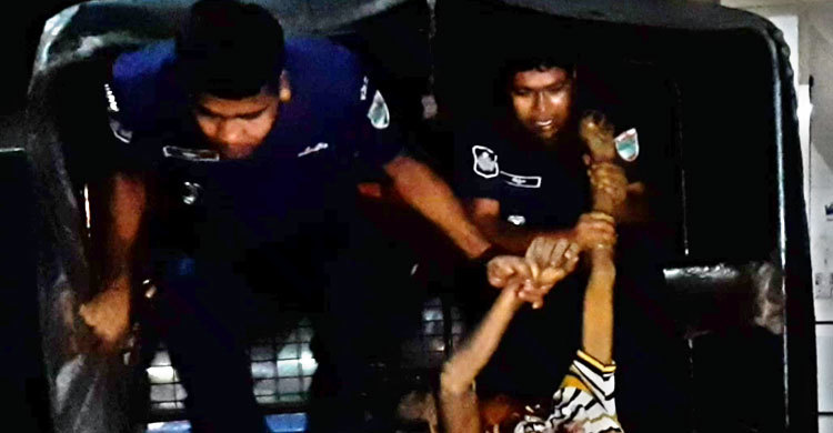 চুয়াডাঙ্গায় ‘বন্দুকযুদ্ধে’ ১৬ মামলার আসামি নিহত