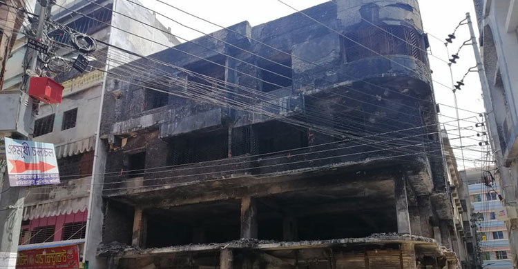 খুলেছে রাজ মহল, এখনো কাঁদছে ওয়াহেদ ম্যানশন