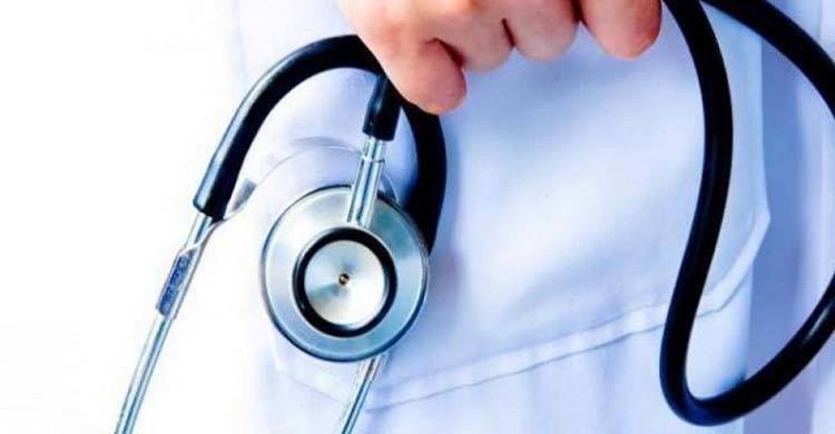 আর ডাক্তারের কাছে যেতে হবে না বাবা-ছেলেকে