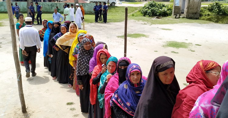 ফেনীতে জালভোট ও ব্যালট ছিনতাইয়ের অভিযোগে আটক ৭