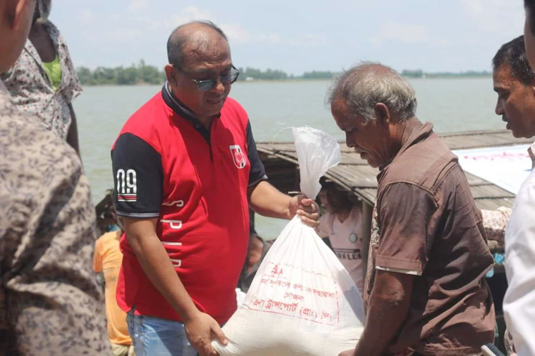 Ena-Relief-Distribution