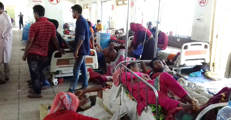 হাসপাতালে পা ফেলার জায়গা নেই