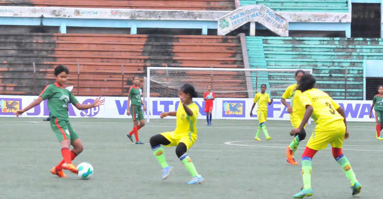 কিশোরী ফুটবলে মাগুরার বড় জয়