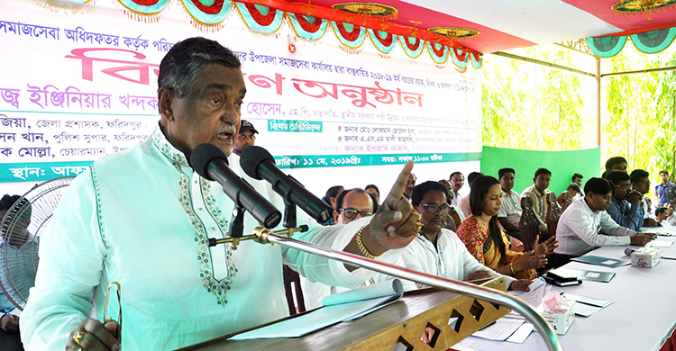 ভোট পেতে হলে জনগণের পাশে থাকতে হয় : খন্দকার মোশাররফ