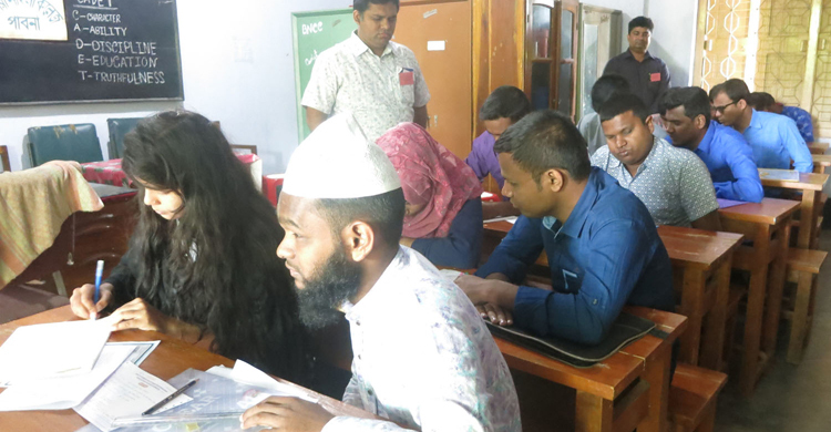 এইচএসসি দিচ্ছে ১১ দৃষ্টিপ্রতিবন্ধী