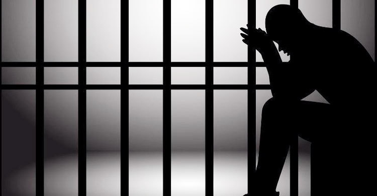 মাদকাসক্ত ছেলেকে পুলিশে দিলেন বাবা