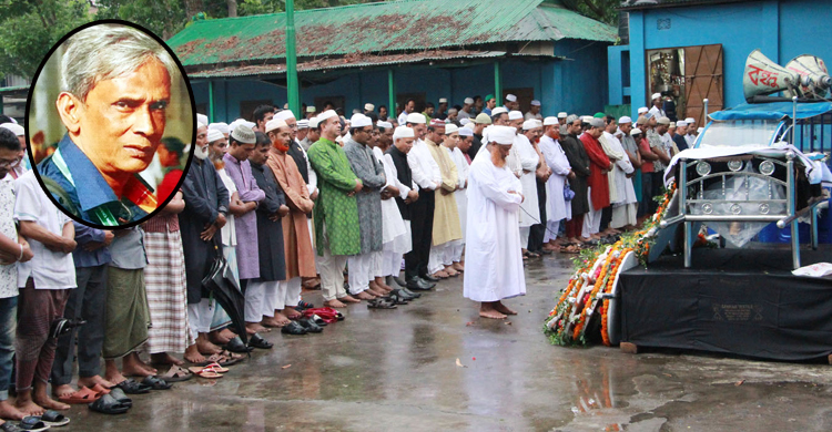 মায়ের পাশে চিরনিদ্রায় শায়িত সাংবাদিক শফিক