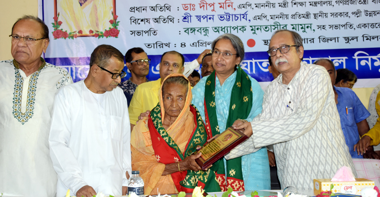 শান্তিলতা মানবতার শিক্ষা দিয়েছেন: শিক্ষামন্ত্রী