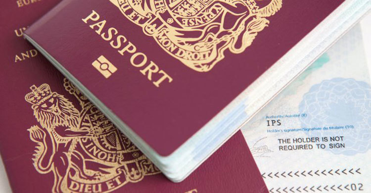 UK starts issuing passports without ‘European Union’ on cover
