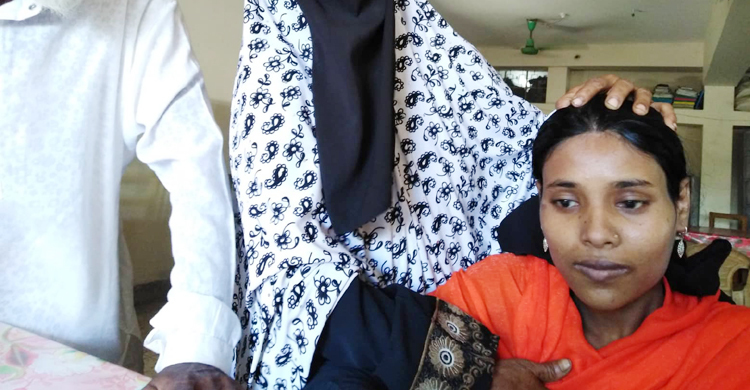 যৌতুক না পেয়ে গৃহবধূর চোখে সিগারেটের ছ্যাঁকা