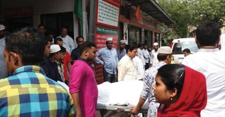 সন্তান ভেবে আরেকজনের লাশ নিয়ে বাড়িতে কান্নাকাটি
