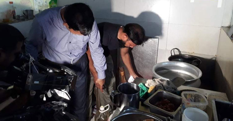 ম্যাজিস্ট্রেট দেখে দৌড়ে পালাল সীমান্ত স্কয়ারের ২৪ দোকানি