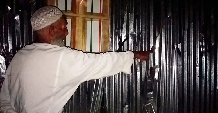 মাদারীপুরে প্রতিপক্ষের ভয়ে পুরুষ শূন্য পরিবার