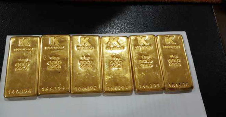 মেহেরপুরে ৮ স্বর্ণের বারসহ গ্রেফতার ১
