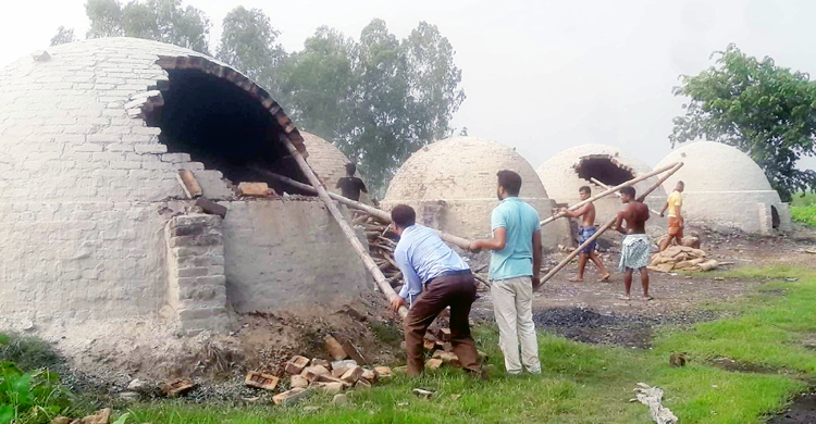 কয়লা তৈরির ৪০ কারখানা গুড়িয়ে দিল ভ্রাম্যমাণ আদালত